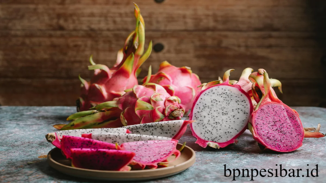 8 Manfaat Buah Naga untuk Kesehatan